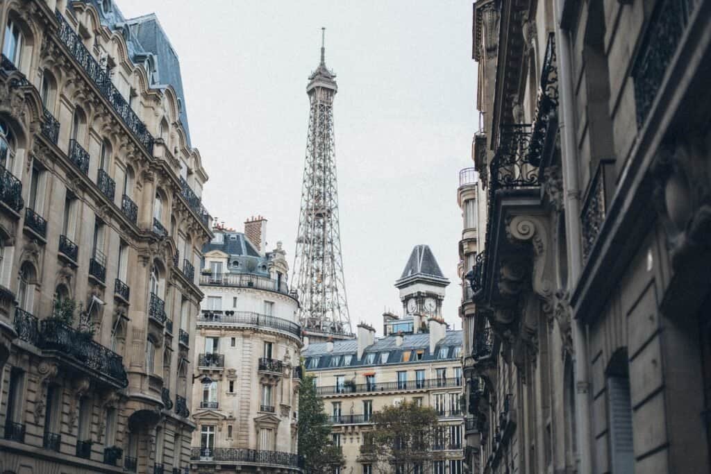 Paris2 Paris sous la pluie Time2book